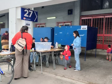 Un especialista de la Secretaria Electoral de Chile explicó cómo es el sistema de votación: mirá el vídeo Un especialista de la Secretaria Electoral de Chile explicó cómo es el sistema de votación: mirá el vídeo