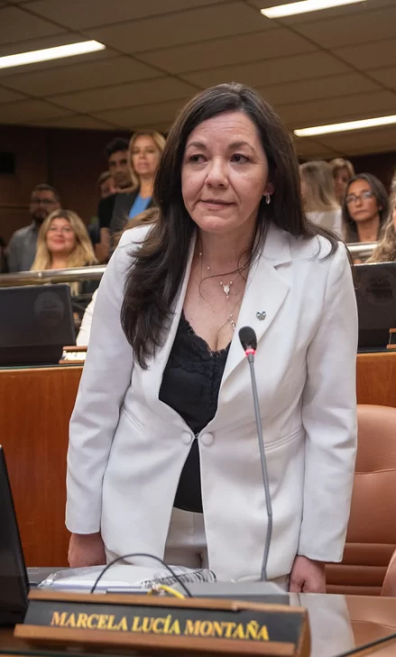 Jura-Marcela-Montana-POL-11122025-3-439x728 Jura-Marcela-Montana-POL-11122025-3-439x728