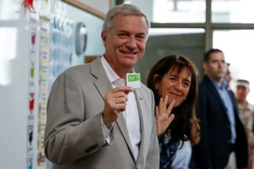 Elecciones en Chile: tras emitir su voto, Kast aseguró que el país atraviesa “una situación muy compleja”