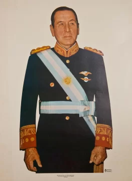 Llegó irregularmente a General, fue vicepresidente de facto y ministro de Guerra