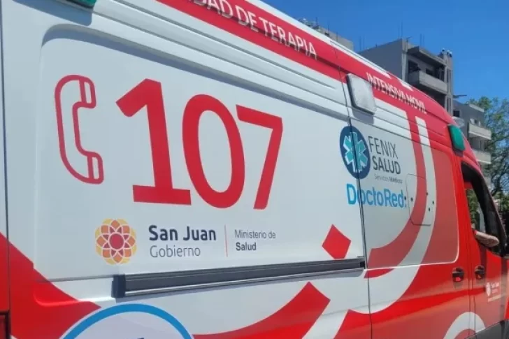 Un colectivo atropelló a una joven ciclista y la dejó con serias heridas