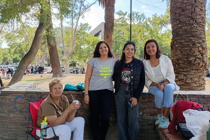 Cecilia y la esperanza de que su hija se convierta en la primera de la familia en asistir a un Instituto Preuniversitario