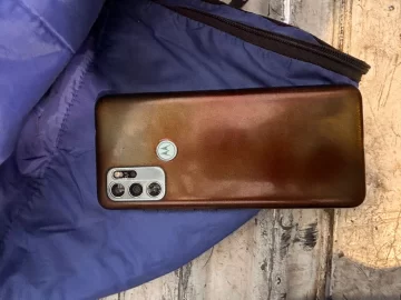 Detuvieron a un sujeto que le robó el celular a una mujer a bordo de un colectivo en pleno centro