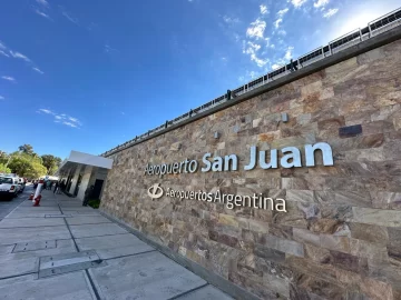 Después de siete años de obras, se inauguró el Aeropuerto Internacional de San Juan Después de siete años de obras, se inauguró el Aeropuerto Internacional de San Juan