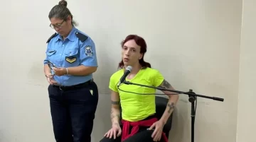 Tres años de prisión sin cárcel a una mujer trans por grooming y extorsión a un menor Tres años de prisión sin cárcel a una mujer trans por grooming y extorsión a un menor