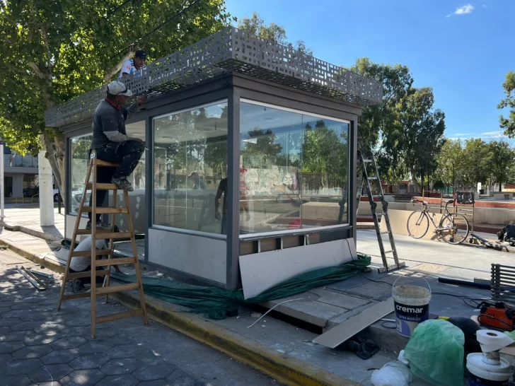 Rivadavia suma un servicio esencial para los vecinos con la construcción de “paradas climatizadas” Rivadavia suma un servicio esencial para los vecinos con la construcción de “paradas climatizadas”