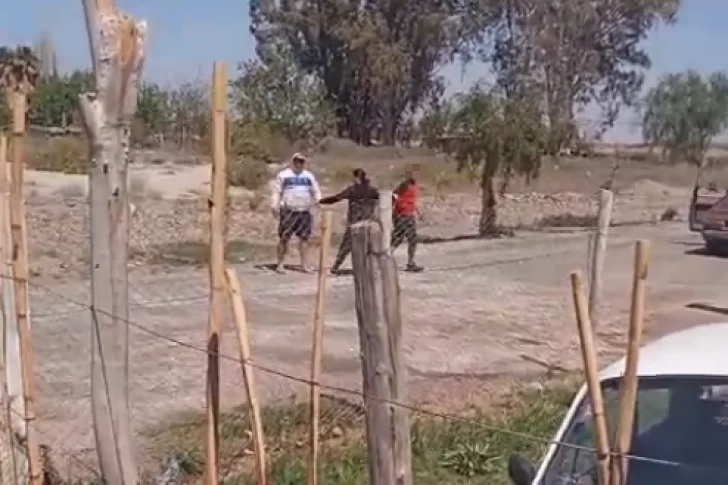 El calvario de una familia que vive amenazada por otra en Angaco: “En la comisaría ya no nos quieren recibir las denuncias”