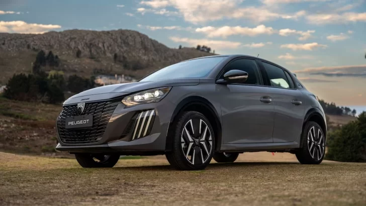 Aseguran que los autos 0 km tendrán aumentos más moderados para recuperar las ventas en diciembre Aseguran que los autos 0 km tendrán aumentos más moderados para recuperar las ventas en diciembre