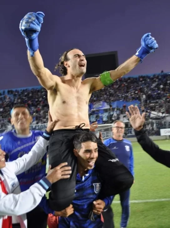 2025: el año en que Carlos Biasotti dejó el arco para convertirse en técnico 2025: el año en que Carlos Biasotti dejó el arco para convertirse en técnico