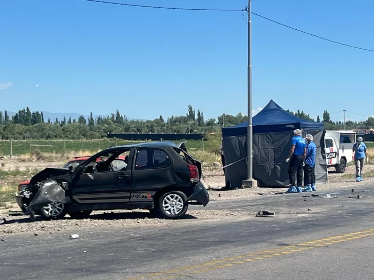 Una persona falleció y dos quedaron en estado delicado tras un vuelco en Ruta 40 Una persona falleció y dos quedaron en estado delicado tras un vuelco en Ruta 40