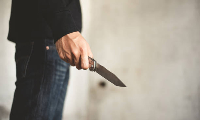 Apuñalaron a un dirigente de de la Liga de Futsal de Sarmiento para robarle un millón y medio de pesos Apuñalaron a un dirigente de de la Liga de Futsal de Sarmiento para robarle un millón y medio de pesos