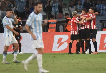 Estudiantes se coronó campeón del Torneo Clausura por penales en una agónica final con Racing Estudiantes se coronó campeón del Torneo Clausura por penales en una agónica final con Racing