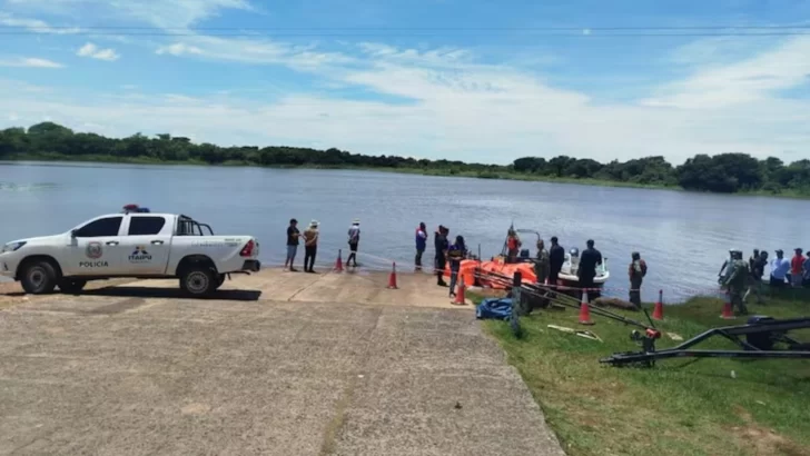 Tragedia en Paraguay: naufragó una embarcación en el río Paraná y murieron tres argentinas Tragedia en Paraguay: naufragó una embarcación en el río Paraná y murieron tres argentinas