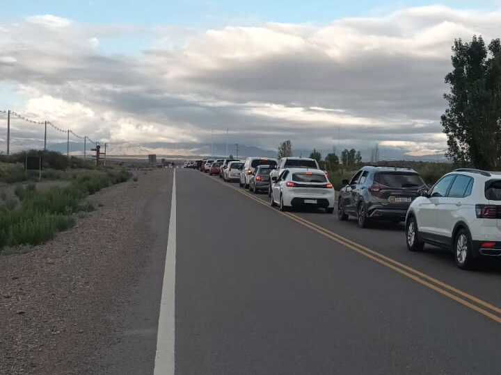 fila-agua-negra-espera-autos2025 fila-agua-negra-espera-autos2025