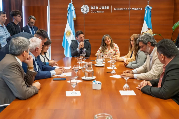 Nuevas carreras técnicas universitarias en departamentos mineros de San Juan Nuevas carreras técnicas universitarias en departamentos mineros de San Juan