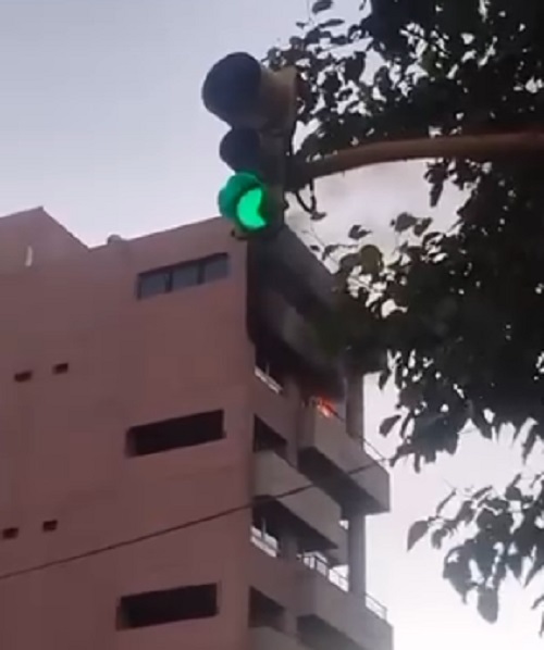 Un incendio en un coqueto edificio céntrico causó preocupación este lunes Un incendio en un coqueto edificio céntrico causó preocupación este lunes