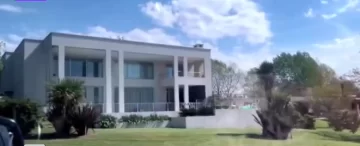 Vinculan a “Chiqui” Tapia con una mansión en Pilar valuada en 10 millones de dólares Vinculan a “Chiqui” Tapia con una mansión en Pilar valuada en 10 millones de dólares