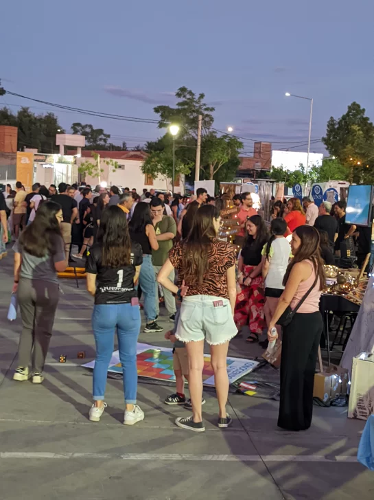 noche-de-las-universidades2025-8-545x728 noche-de-las-universidades2025-8-545x728