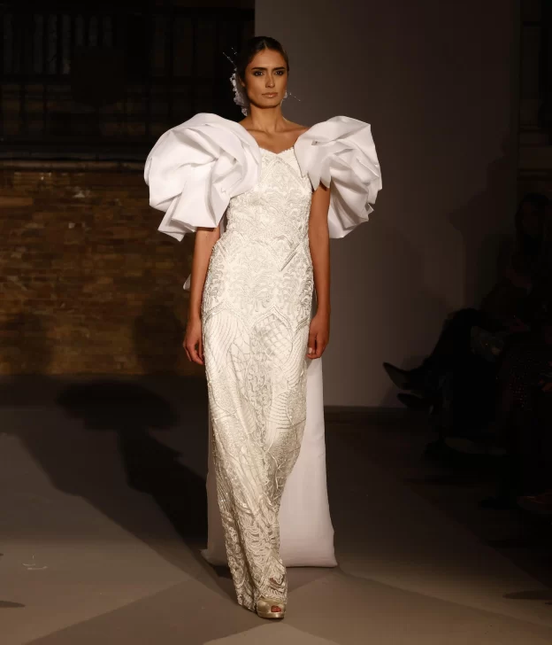 novia-5-624x728 novia-5-624x728