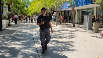Reforzarán la seguridad en las principales zonas comerciales del Gran San Juan durante la previa de la Navidad y de Año Nuevo Reforzarán la seguridad en las principales zonas comerciales del Gran San Juan durante la previa de la Navidad y de Año Nuevo