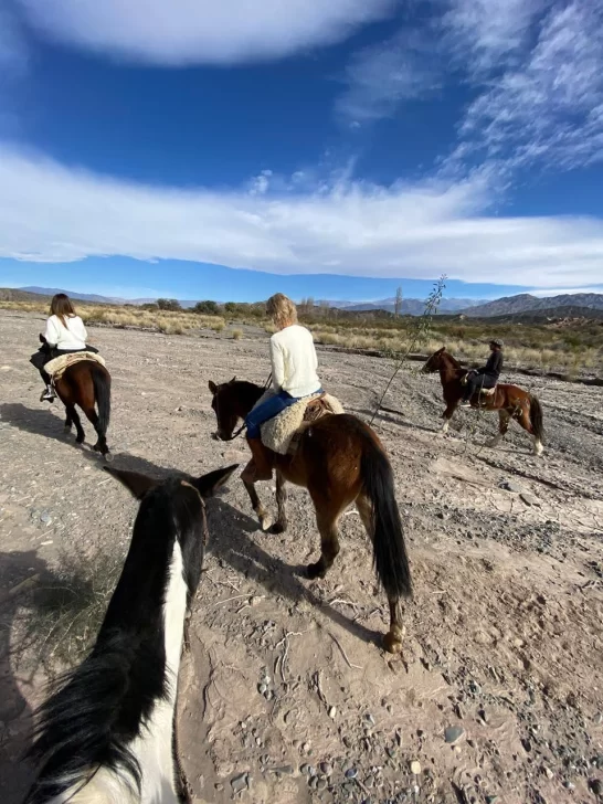 pedernal-turismo-sarmiento2025-3-546x728 pedernal-turismo-sarmiento2025-3-546x728