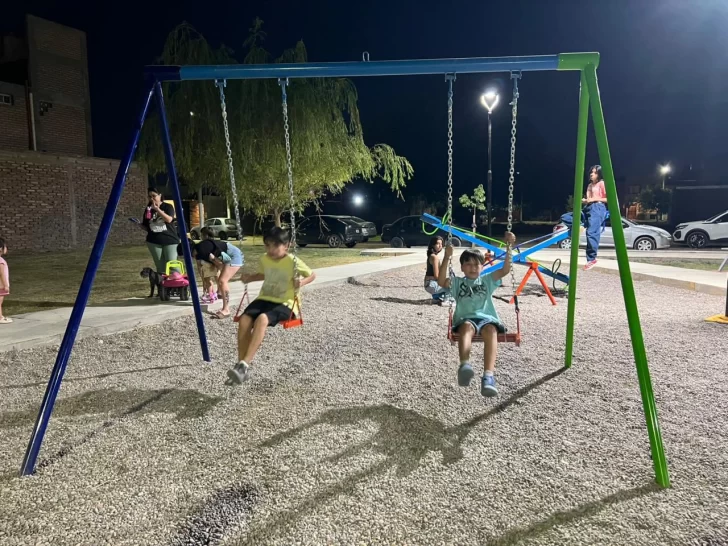 plaza-las-camelias-rivadavia-4-728x546 plaza-las-camelias-rivadavia-4-728x546