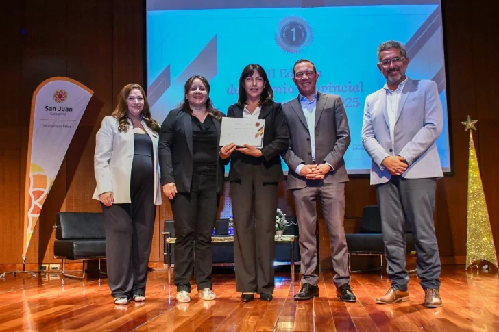 Entregaron distinciones en la segunda edición del Premio Provincial de Enfermería 2025 Entregaron distinciones en la segunda edición del Premio Provincial de Enfermería 2025
