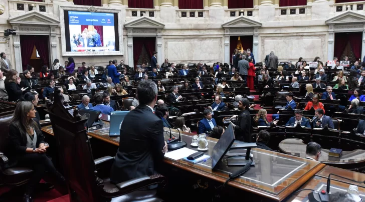 Presupuesto 2026: el oficialismo consiguió tratar el proyecto por capítulos y evitó la votación por artículos Presupuesto 2026: el oficialismo consiguió tratar el proyecto por capítulos y evitó la votación por artículos