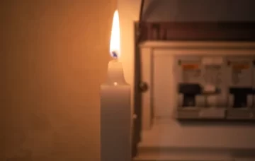 Vecinos de Capital, sin luz varias horas, por un corte en una línea de media tensión Vecinos de Capital, sin luz varias horas, por un corte en una línea de media tensión