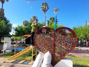 Los estudiantes sanjuaninos que juntaron casi 200 kilos de tapitas para donar al Hospital Garrahan