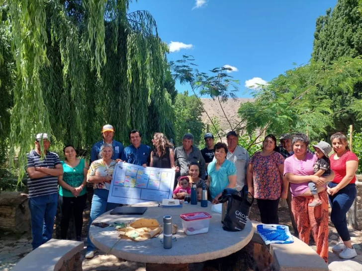 En Iglesia buscan que todos los pueblos se conviertan en un atractivo turístico: ahora capacitaron a vecinos de Colangüil En Iglesia buscan que todos los pueblos se conviertan en un atractivo turístico: ahora capacitaron a vecinos de Colangüil