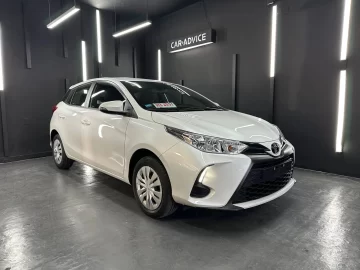 Cuánto sale el Toyota Yaris en diciembre de 2025: el precio de todas sus versiones