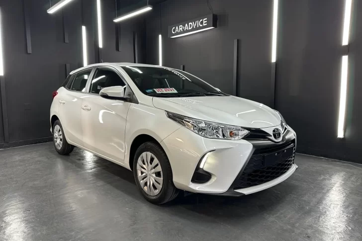 Cuánto sale el Toyota Yaris en diciembre de 2025: el precio de todas sus versiones