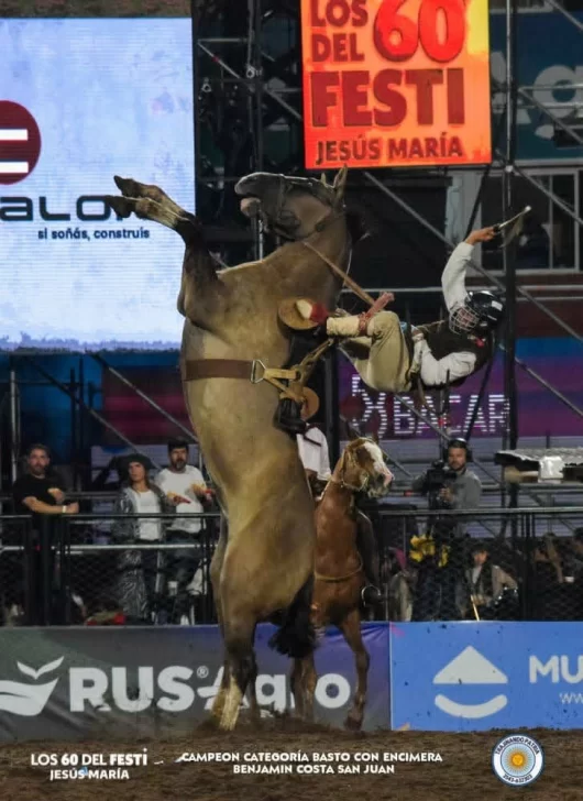 FOTO-BENJA-ADENTRO-530x728