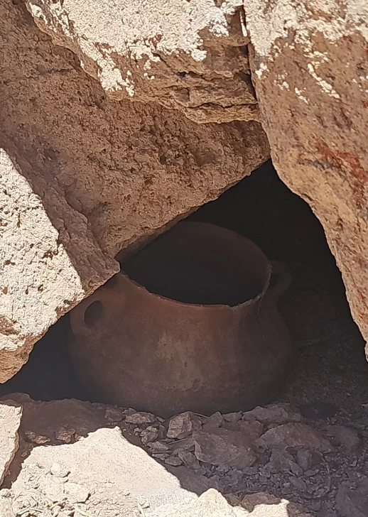 Hallazgo-de-vasija-3-1-518x728