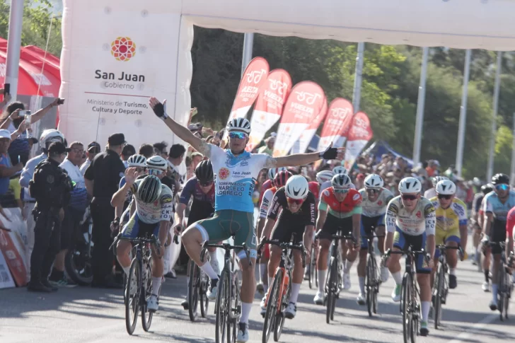 Cobarrubia, fiel a su estilo, se impuso en la Ruta del Sol: una etapa acortada y con final accidentado Cobarrubia, fiel a su estilo, se impuso en la Ruta del Sol: una etapa acortada y con final accidentado