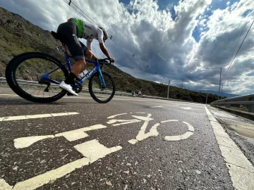 Con el duro ascenso a Punta Negra en tres ocasiones, la quinta etapa de la Vuelta a San Juan desafía al máximo al pelotón Con el duro ascenso a Punta Negra en tres ocasiones, la quinta etapa de la Vuelta a San Juan desafía al máximo al pelotón