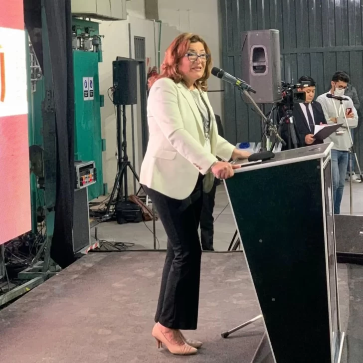 adriana-martignoni-1-728x728 adriana-martignoni-1-728x728