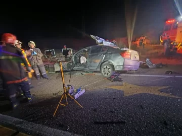 Otra tragedia vial en Mendoza: un muerto es el saldo del choque frontal entre un camión y un auto