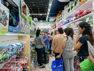 Ventas de Reyes Magos: el ticket promedio aumentó $10.000 en un año y las tarjetas lideraron las compras Ventas de Reyes Magos: el ticket promedio aumentó $10.000 en un año y las tarjetas lideraron las compras