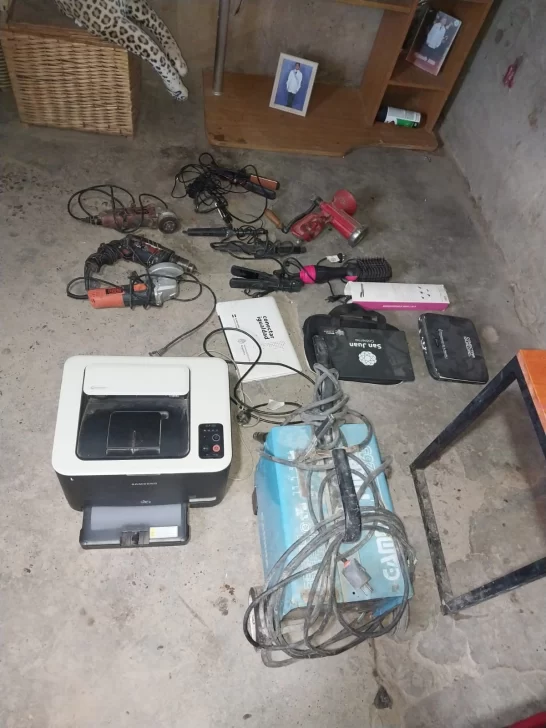 cosas-robadas-27-01-262-546x728 cosas-robadas-27-01-262-546x728