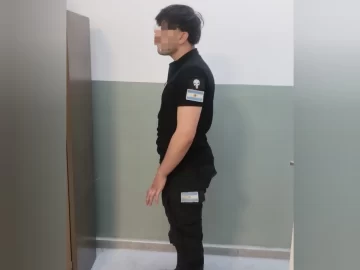 Se hacía pasar por policía y lo detuvieron armado en una esquina de Sarmiento Se hacía pasar por policía y lo detuvieron armado en una esquina de Sarmiento