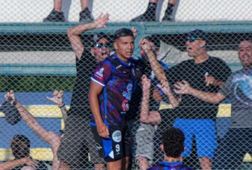 Luchi Riveros, el goleador de Unión que no se achica y sueña con el ascenso: “Contra FADEP vamos a jugar ´a lo Unión´” Luchi Riveros, el goleador de Unión que no se achica y sueña con el ascenso: “Contra FADEP vamos a jugar ´a lo Unión´”