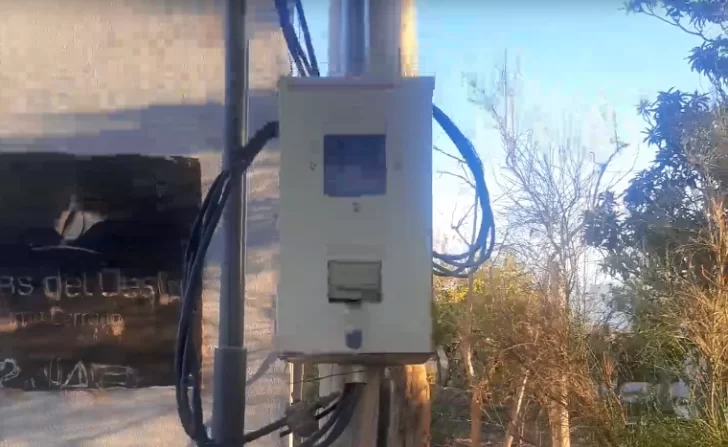 Vecinos de uno de los loteos investigados en la megaestafa inmobiliaria denuncian que siguen sin medidores de luz Vecinos de uno de los loteos investigados en la megaestafa inmobiliaria denuncian que siguen sin medidores de luz