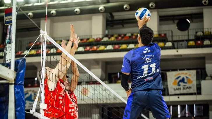 Obras puntero de su zona en la Liga Nacional de Voley Obras puntero de su zona en la Liga Nacional de Voley