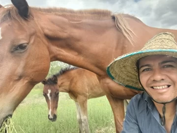 Sus caballos y el campo: el refugio del gran goleador Cristian Pérez Sus caballos y el campo: el refugio del gran goleador Cristian Pérez