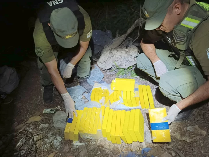 procedimiento_de_mas_de_63_kilos_de_cocaina_-_transportados_en_un_camion_y_secuestrado_dentro_de_un_inmueble_7-728x548