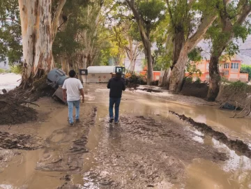 En Zonda convocan a trabajadores de diferentes rubros que hayan sido afectados por las lluvias En Zonda convocan a trabajadores de diferentes rubros que hayan sido afectados por las lluvias