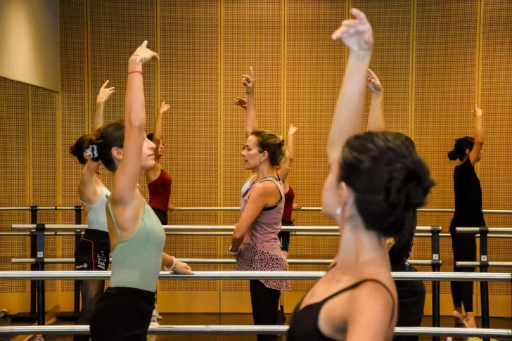 DANZA-VICTORIA-728x485 DANZA-VICTORIA-728x485