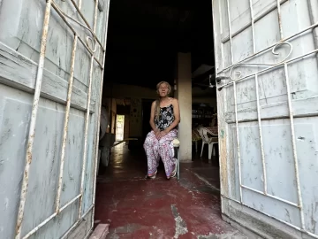 Irma Lepe y el ser mujer trans: infancia marcada por el abandono, la familia elegida y el desafío de superar la expectativa de vida Irma Lepe y el ser mujer trans: infancia marcada por el abandono, la familia elegida y el desafío de superar la expectativa de vida